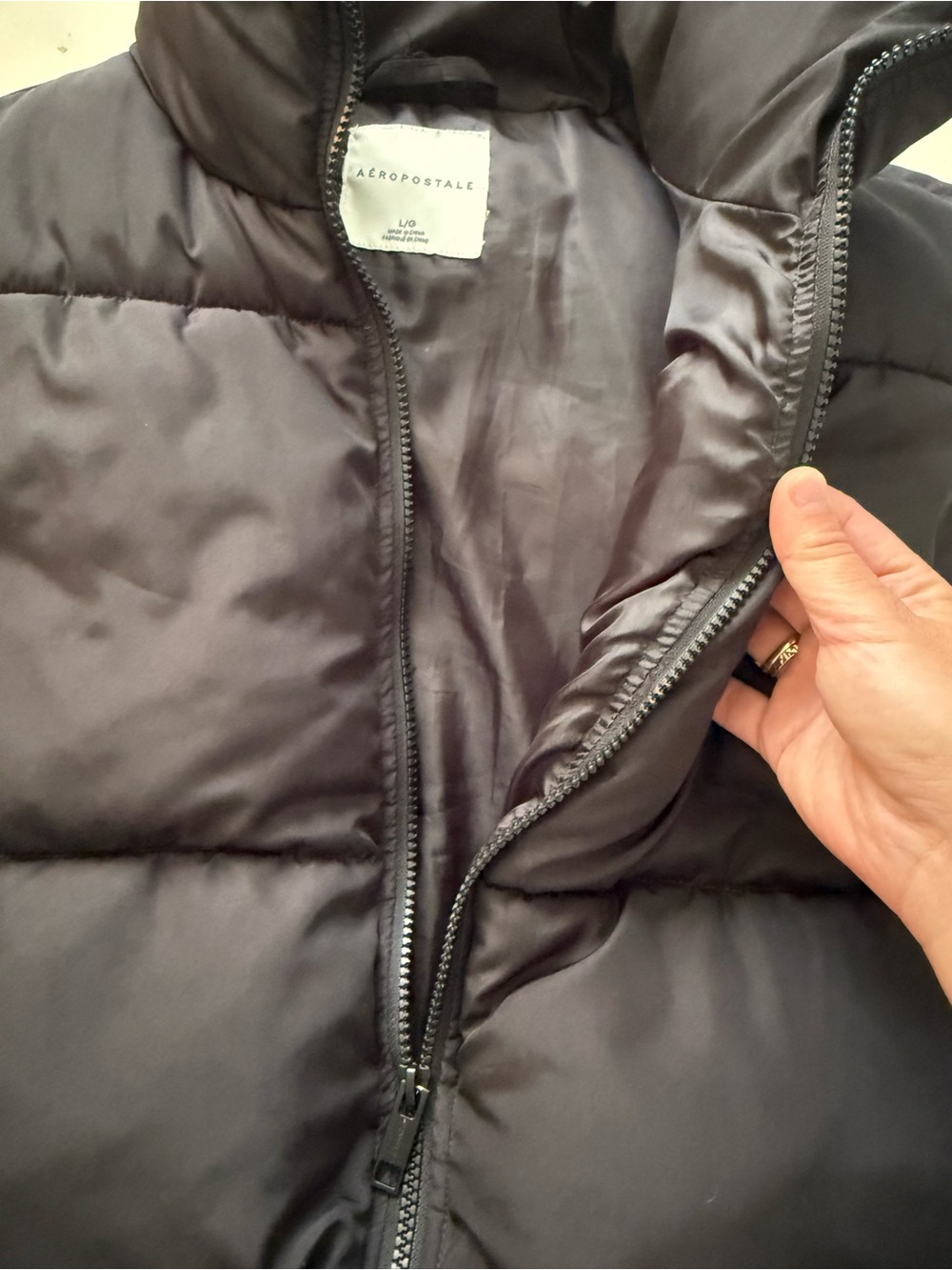Aeropostale Black Quilted Puffer Vest Transitional Basic Cropped Chic Minimalist - Picture 6 of 7